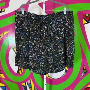 DR2, Floral Elastic Waist and Tie Shorts. Size 3X. In excellent condition!